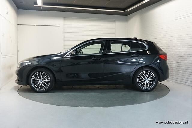Occasion BMW 118 Executive 136 PK (100 kW) 2021 Zwart Hatchback