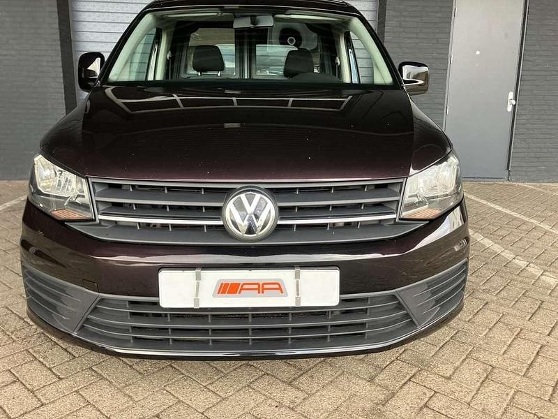 Occasion VW Caddy Highline 102 PK (75 kW) 2016 Paars metallic MPV