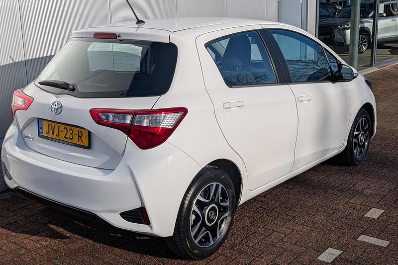 Occasion Toyota Yaris Design 2026 Wit Hatchback