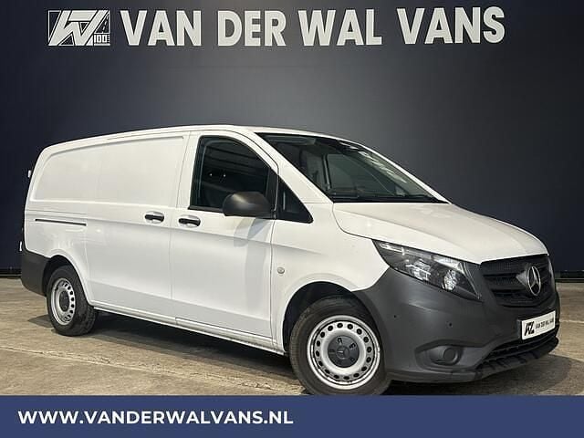 Wit Gebruikt 2021 Mercedes Vito MPV | € 19.900 (Duur) - Afbeelding 1/4