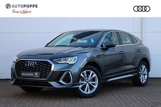 Grijs Gebruikt 2021 Audi Q3 Sportback Basis SUV | € 34.950 (Eerlijke prijs) - Afbeelding 1/4