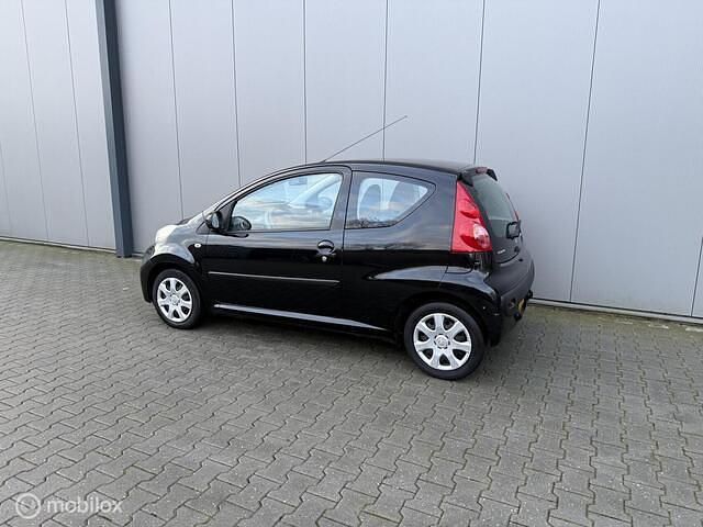 Occasion Peugeot 107 68 PK (50 kW) 2009 Zwart Hatchback