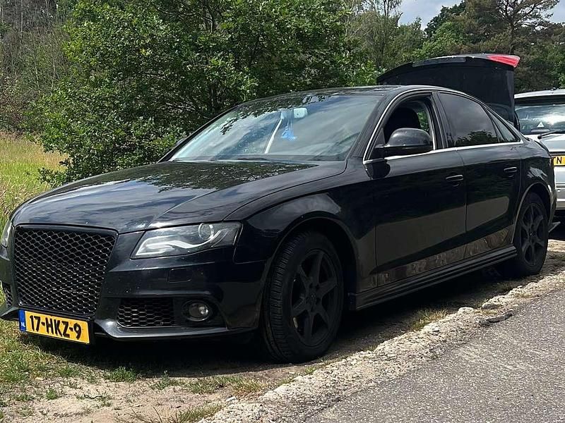 Zwart Gebruikt 2009 Audi A4 Proline Sedan | € 3.950 (Goede deal) - Afbeelding 1/4