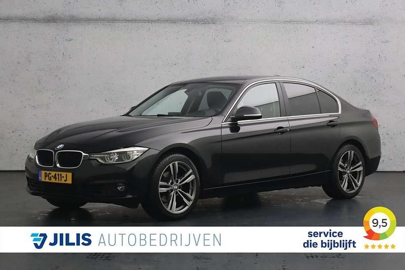 Zwart Gebruikt 2017 BMW 318 Executive Sedan | € 14.950 (Goede deal) - Afbeelding 1/3