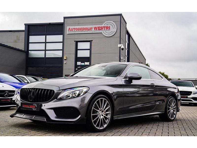 Grijs Gebruikt 2016 Mercedes C300 Prestige Coupé | € 27.475 (Eerlijke prijs) - Afbeelding 1/4