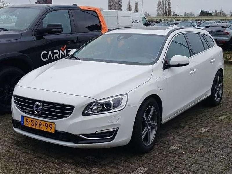Wit Occasion 2013 Volvo V60 Stationwagen | € 3.999 (Super prijs) - Afbeelding 1/4