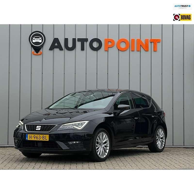 Zwart Gebruikt 2020 Seat Leon Hatchback | € 13.449 (Goede deal) - Afbeelding 1/4
