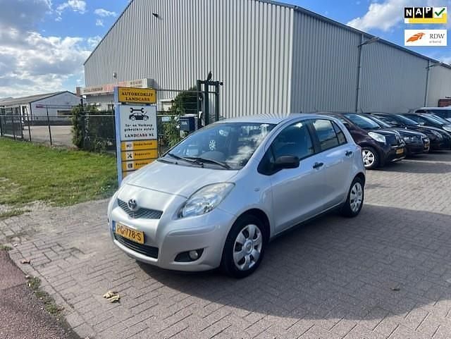 Hatchback Gebruikt 2010 Toyota Yaris Cool Hatchback | € 2.950 (Goede deal) - Afbeelding 1/4