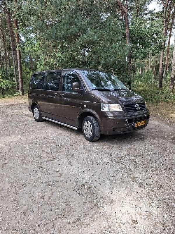 Bruin Gebruikt 2009 VW Transporter Highline Van | € 7.950 - Afbeelding 1/4