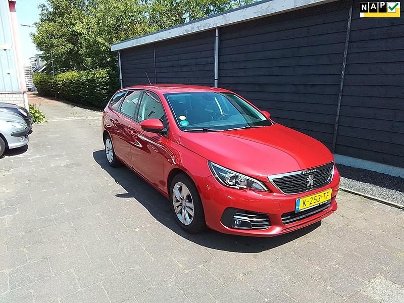 Rood Gebruikt 2018 Peugeot 308 GT-line Stationwagen | € 8.949 (Eerlijke prijs) - Afbeelding 1/4