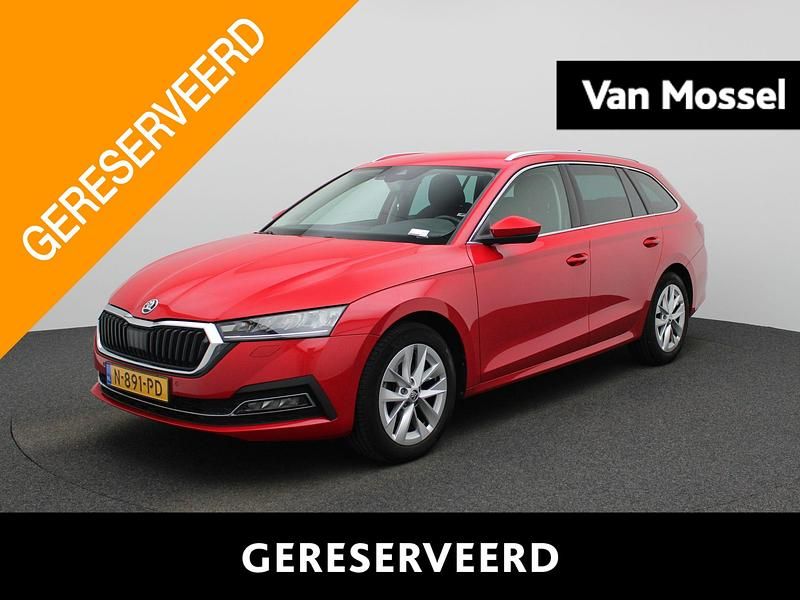 Rood Occasion 2021 Skoda Octavia Business Line Stationwagen | € 18.900 (Eerlijke prijs) - Afbeelding 1/4