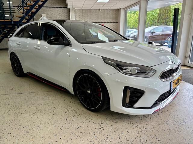 Wit Gebruikt 2021 Kia ProCeed 2 Hatchback | € 24.750 (Goede deal) - Afbeelding 1/4