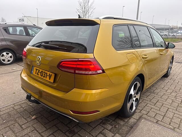 Occasion VW Golf VII Comfortline 116 PK (85 kW) 2018 Geel (metallic) Stationwagen
