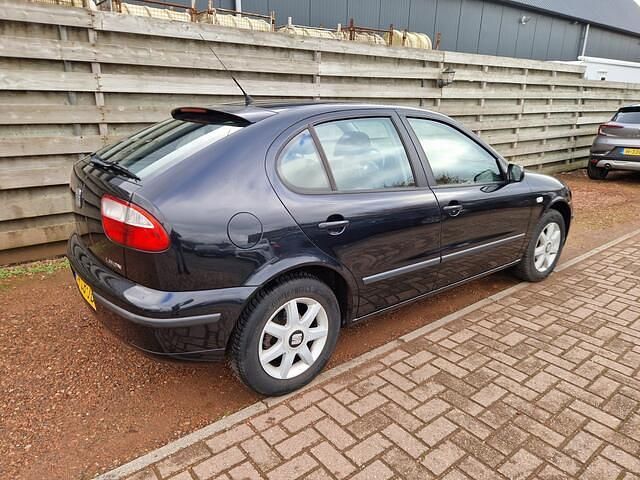 Occasion Seat Leon Stella 105 PK (77 kW) 2002 Zwart (metallic) Hatchback