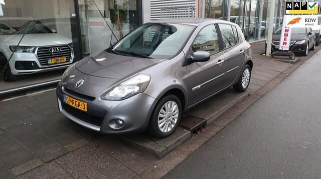 Grijs Gebruikt 2011 Renault Clio II Collection Hatchback | € 3.950 (Iets duurder) - Afbeelding 1/4