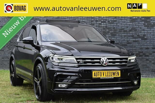 Zwart Gebruikt 2020 VW Tiguan R-line SUV | € 31.925 (Eerlijke prijs) - Afbeelding 1/4