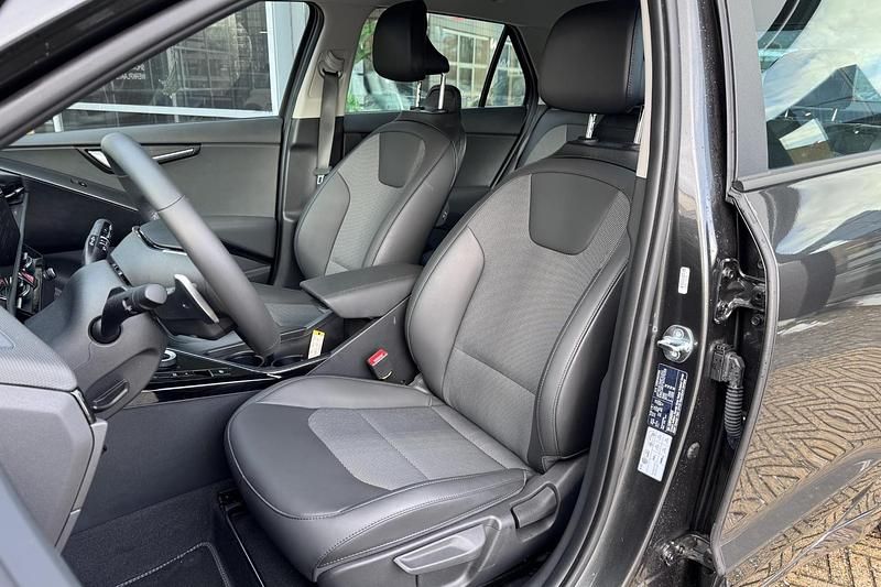 Occasion Kia Niro 171 PK (125 kW) 2025 Grijs SUV