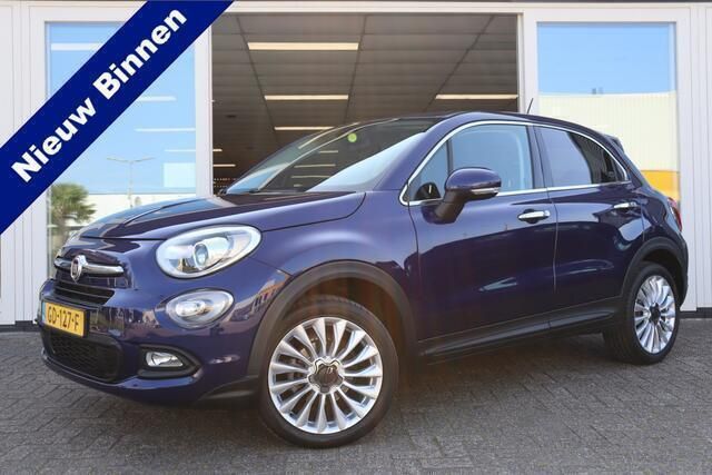 Blauw, metallic lak Gebruikt 2015 Fiat 500X Lounge SUV | € 10.500 (Eerlijke prijs) - Afbeelding 1/4