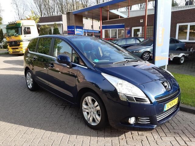 Blauw Gebruikt 2010 Peugeot 5008 MPV | € 5.325 (Iets duurder) - Afbeelding 1/4