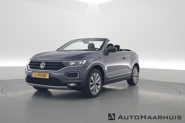 Grijs Gebruikt 2021 VW T-Roc Cabriolet Style Cabriolet | € 28.900 (Goede deal) - Afbeelding 1/3