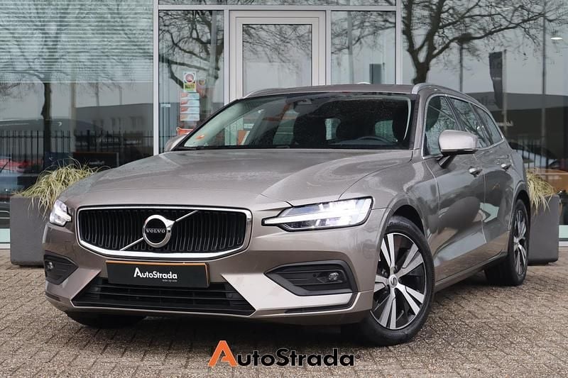 Grijs Occasion 2021 Volvo V60 Business Edition Stationwagen | € 26.900 (Super prijs) - Afbeelding 1/4