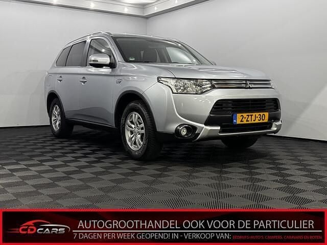 Grijs Gebruikt 2015 Mitsubishi Outlander Edition SUV | € 8.950 (Super prijs) - Afbeelding 1/4