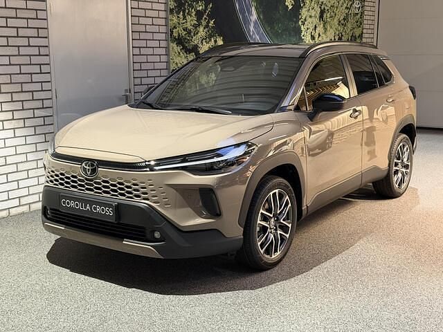Nieuw Toyota Corolla Cross 140 PK (102 kW) 2026 Bruin SUV