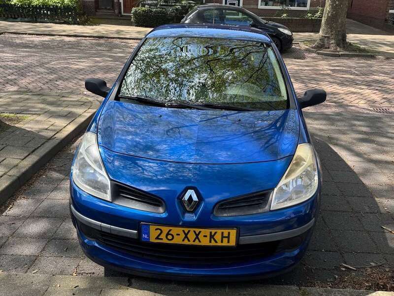 Blauw Gebruikt 2007 Renault Clio II Hatchback | € 1.750 (Eerlijke prijs) - Afbeelding 1/4