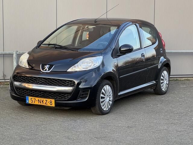 Zwart Gebruikt 2010 Peugeot 107 Hatchback | € 2.350 (Eerlijke prijs) - Afbeelding 1/4