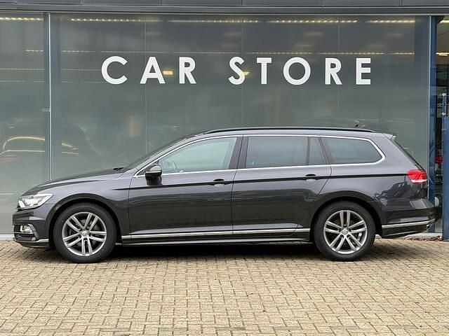 Occasion VW Passat Edition 180 PK (132 kW) 2018 Grijs Stationwagen