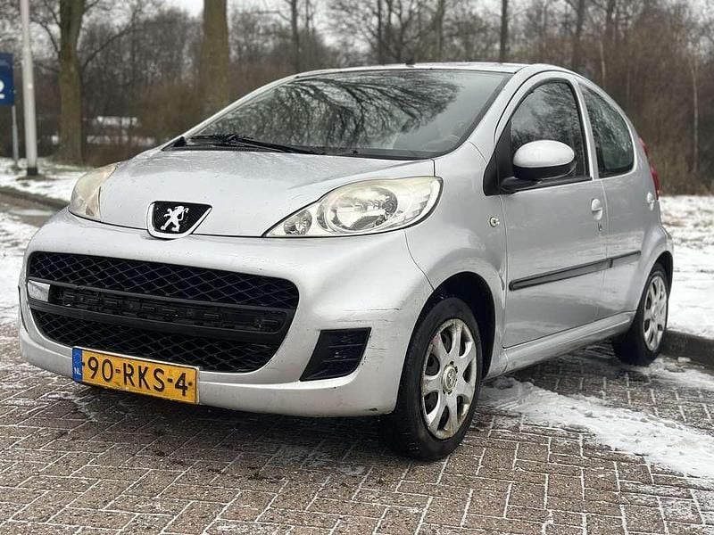 Occasion 2010 Peugeot 107 Hatchback | € 1.650 (Goede deal) - Afbeelding 1/4