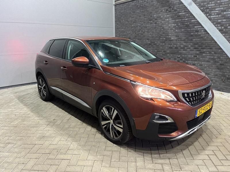 Bruin Occasion 2018 Peugeot 3008 Allure SUV | € 13.800 (Goede deal) - Afbeelding 1/1