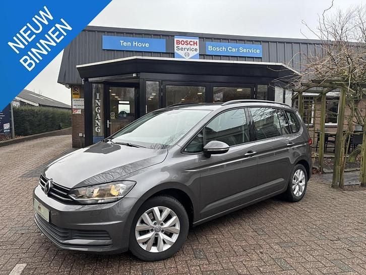Grijs (metallic) Occasion 2015 VW Touran Trendline MPV | € 13.995 (Eerlijke prijs) - Afbeelding 1/4
