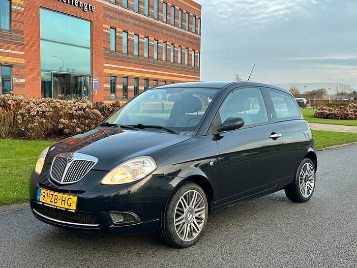Gebruikt 2008 Lancia Ypsilon Hatchback | € 1.000 (Goede deal) - Afbeelding 1/4