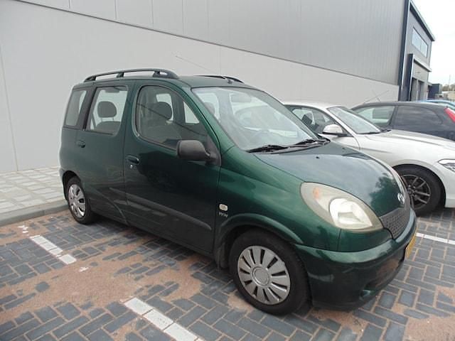 Occasion Toyota Yaris Verso Sol 86 PK (63 kW) 2001 Groen MPV