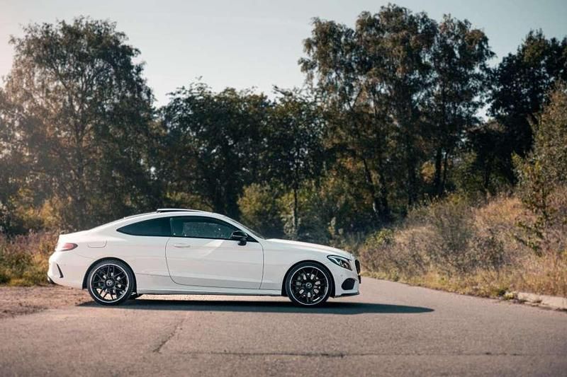 Wit Gebruikt 2016 Mercedes C250 AMG line Coupé | € 17.950 (Super prijs) - Afbeelding 1/4