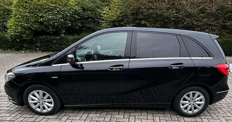 Occasion Mercedes B200 Ambition 156 PK (114 kW) 2012 Zwart MPV