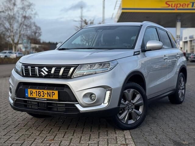 Zilver Gebruikt 2022 Suzuki Vitara SUV | € 23.950 (Goede deal) - Afbeelding 1/4
