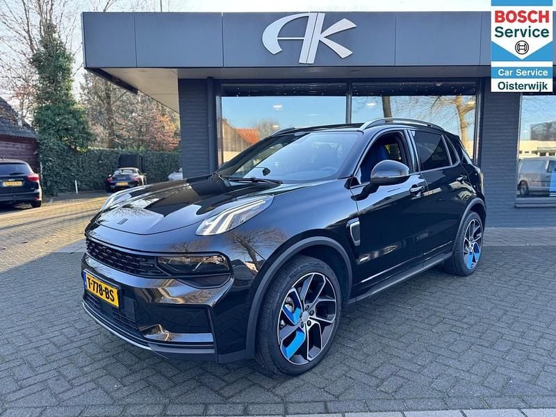 Zwart Gebruikt 2023 Lynk & Co 01 SUV | € 26.880 (Eerlijke prijs) - Afbeelding 1/4