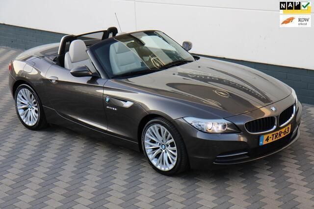 Bruin, metallic lak Gebruikt 2009 BMW Z4 Executive Cabriolet | € 22.945 (Duur) - Afbeelding 1/4