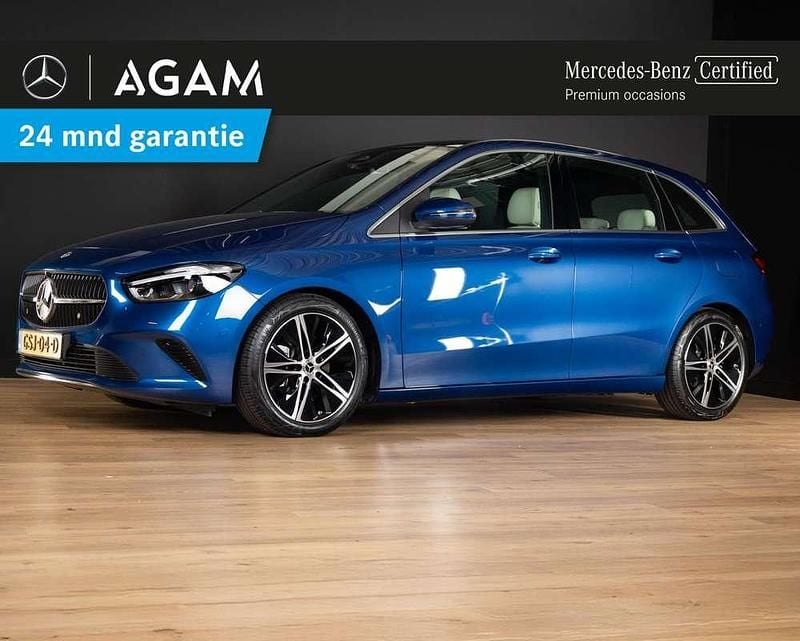 Blauw Gebruikt 2024 Mercedes B180 Luxury MPV | € 43.950 (Eerlijke prijs) - Afbeelding 1/4