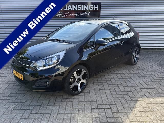 Zwart Gebruikt 2012 Kia Rio Plus Hatchback | € 7.450 (Iets duurder) - Afbeelding 1/4