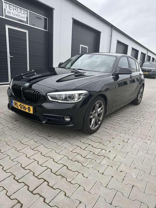 Zwart Gebruikt 2017 BMW 116 Hatchback | € 9.500 (Eerlijke prijs) - Afbeelding 1/4