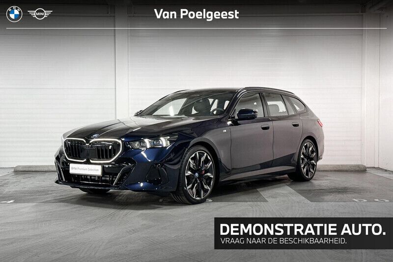 Zwart Gebruikt 2025 BMW i5 M Sport Sedan | € 98.492 - Afbeelding 1/4