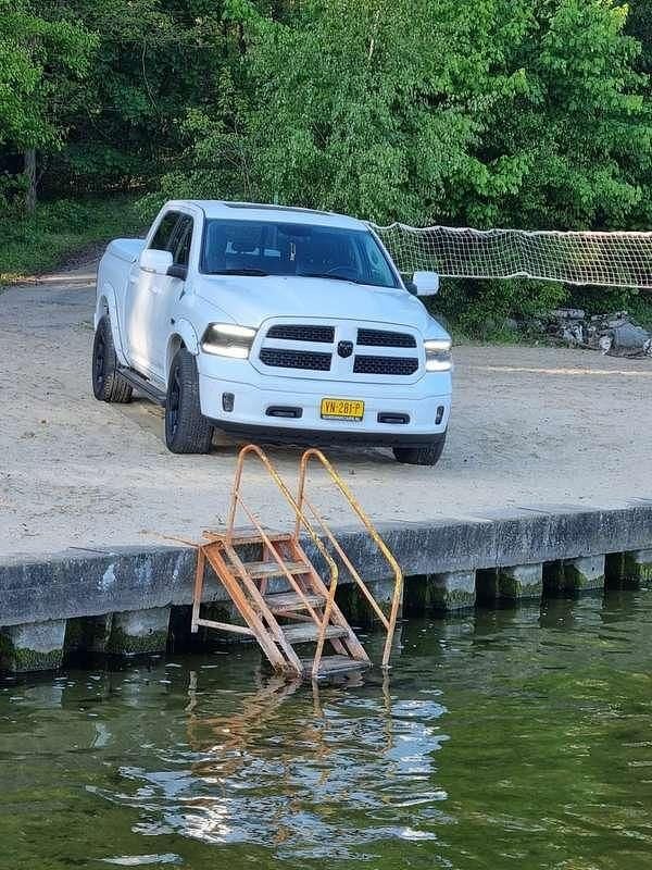 Wit Gebruikt 2015 Dodge Ram Pickup | € 20.000 (Goede deal) - Afbeelding 1/4