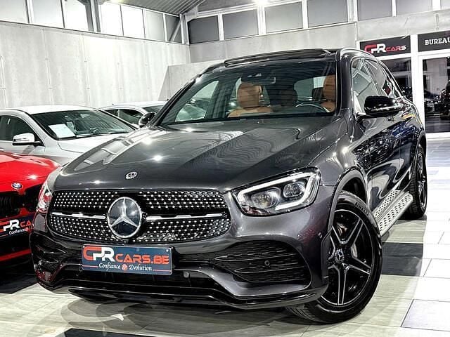 Grijs Gebruikt 2020 Mercedes 220 AMG line SUV | € 41.990 - Afbeelding 1/4