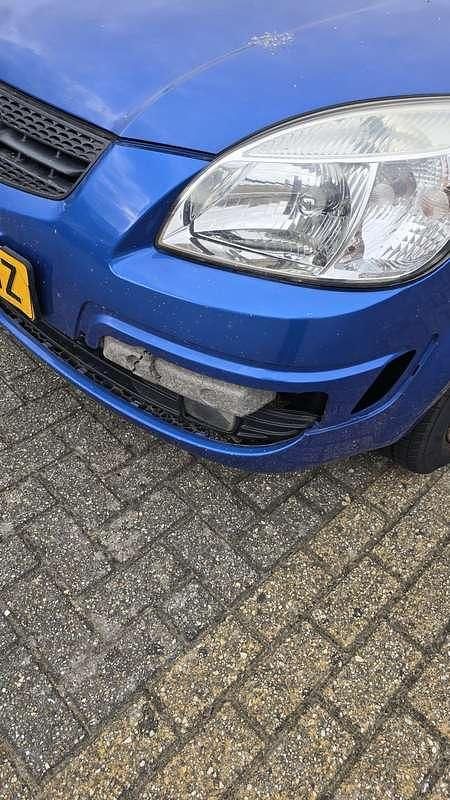 Blauw Gebruikt 2005 Kia Rio MPV | € 600 (Super prijs) - Afbeelding 1/4