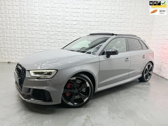 Grijs, metallic lak Gebruikt 2017 Audi RS3 Comfort Hatchback | € 39.999 (Duur) - Afbeelding 1/4