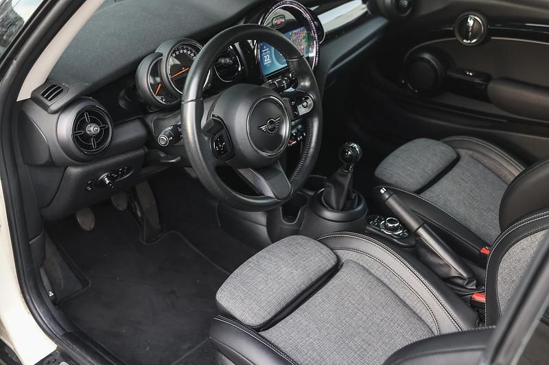 Occasion Mini Cooper Classic 2021 Wit Hatchback