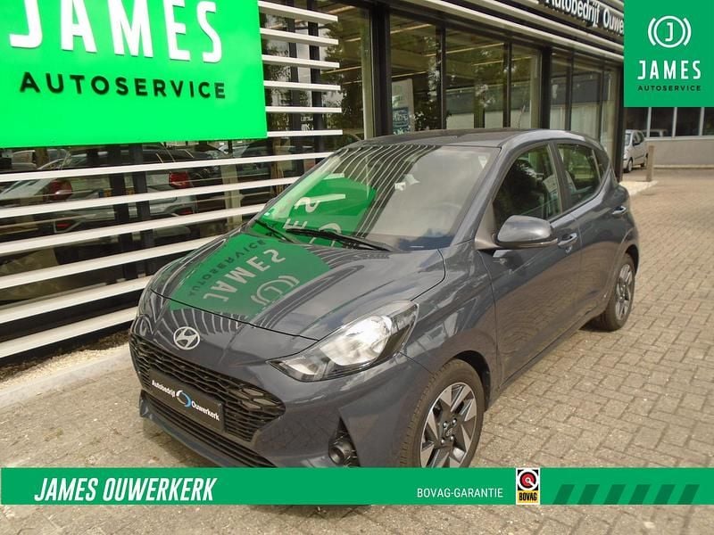 Grijs Gebruikt 2025 Hyundai i10 Premium Hatchback | € 25.285 (Iets duurder) - Afbeelding 1/4